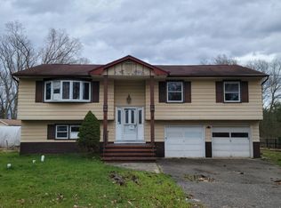 295 Fort Plains Rd, Howell, NJ 07731