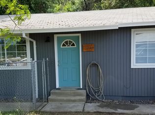 190 Navajo Ave, Roseburg, OR 97471