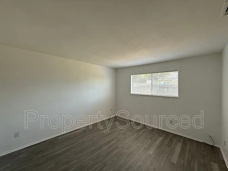 1944 Hickock Ct — Photo 31