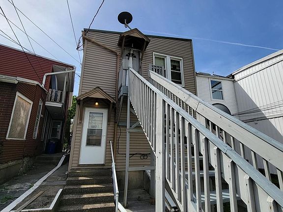 4th image of 1928 State St