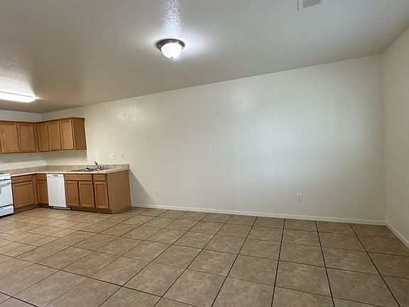 4th image of 952-974 Mehlert St #952