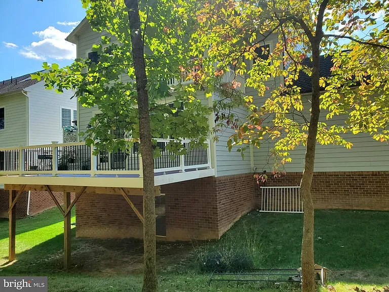 411 Greenebaum Ln — Photo 43