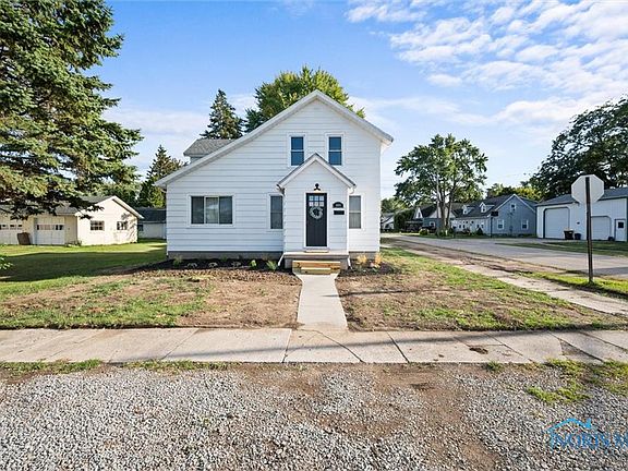 2nd image of 600 Fernwood Ave