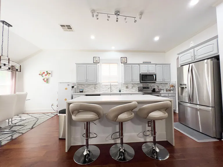 5915 Ivy Glen Dr — Photo 24
