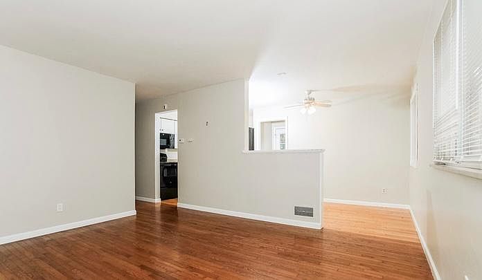1st image of 33251 Robinet Dr