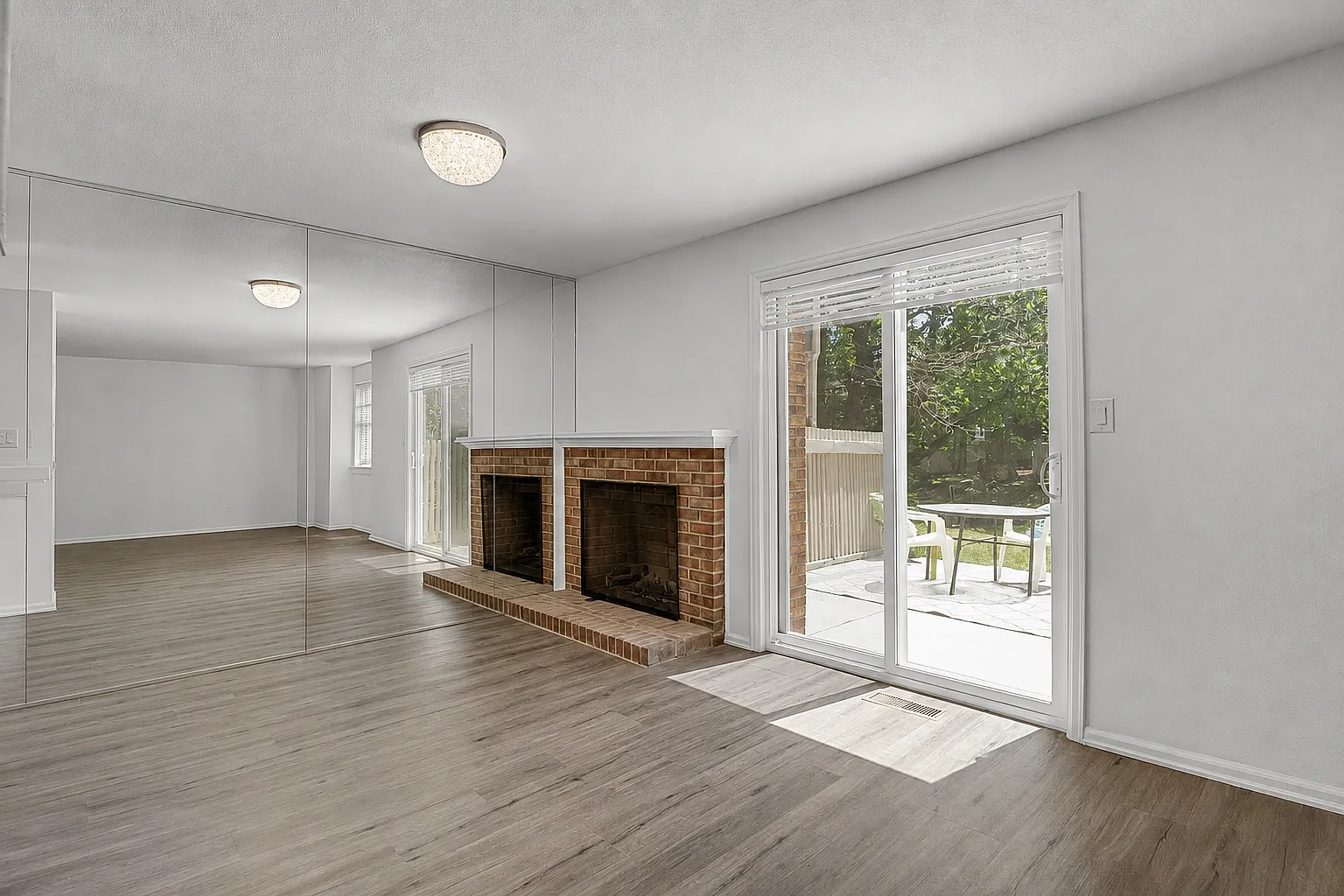 2 bed, 1776 sqft, $2,548 — Photo 3