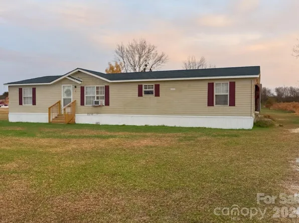 332 Best Rd, Whiteville, NC 28472