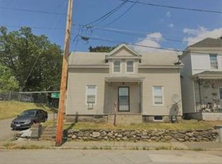 35 Dana St, Lowell, MA 01850
