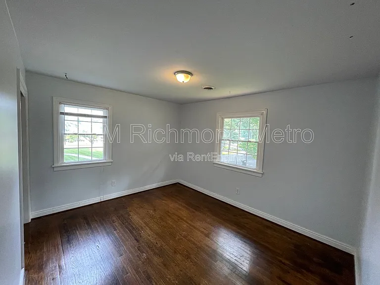 3600 Ghent Dr — Photo 16