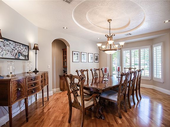 4th image of 2110 Shenley Ct