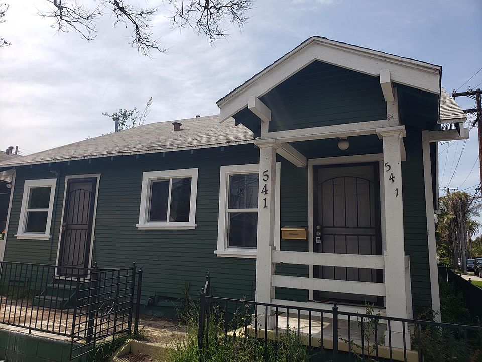 1st image of 541 Cerritos Ave