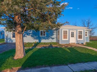 731 20th St, El Paso, IL 61738