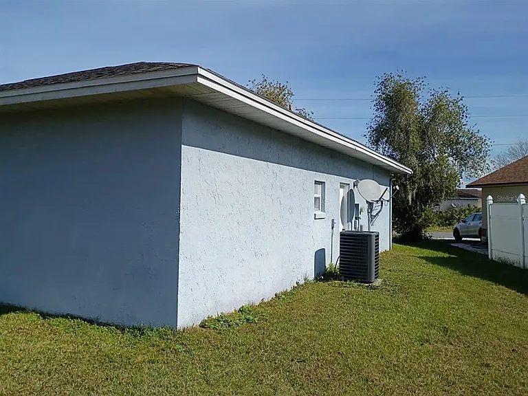 829 Blanc Ct — Photo 12