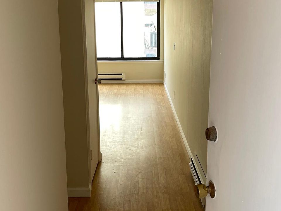 1st image of 31 Mateo Ave APT 3
