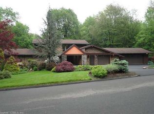 12 Fawn Brk, West Hartford, CT 06117