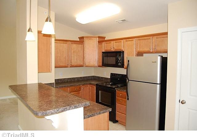 2nd image of 4703 Pennoak Rd