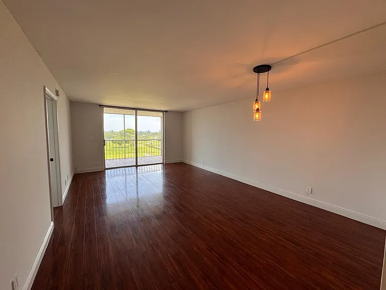 4570 NW 18th Ave #605 — Photo 7