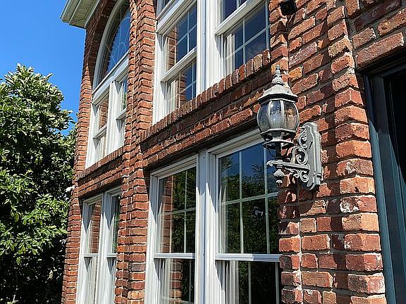 3rd image of 136 Ethel St