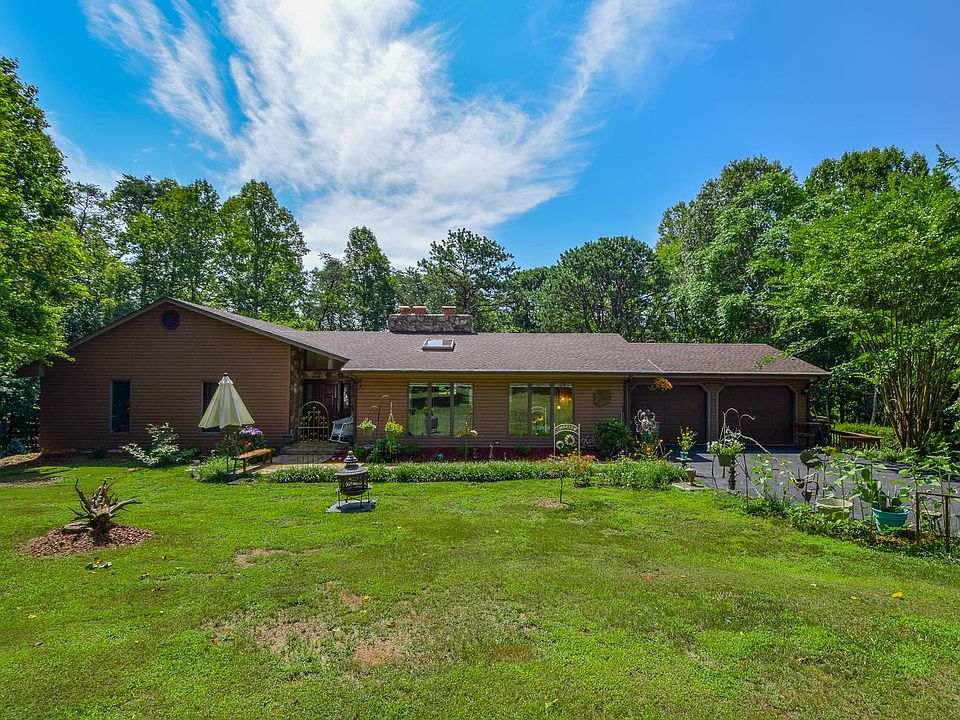 1st image of 413 Brookledge Dr