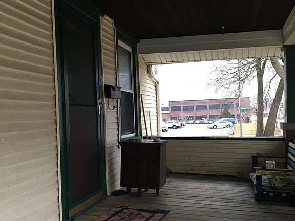 Spacious covered porch