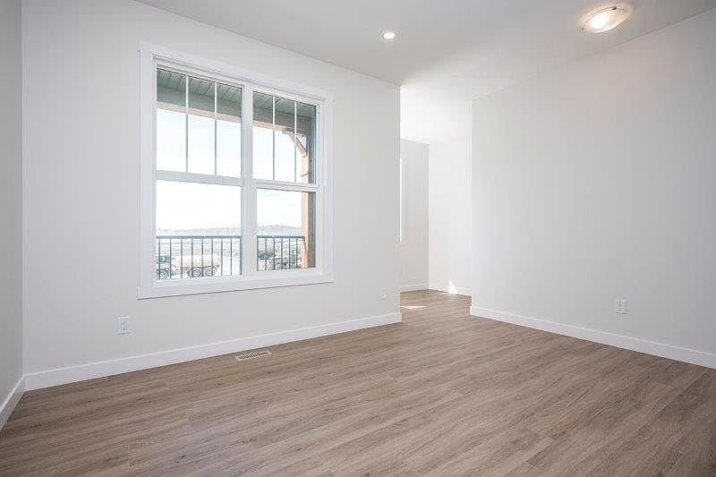 Calgary Townhouse for rent - 3 Bedrooms — photo 14