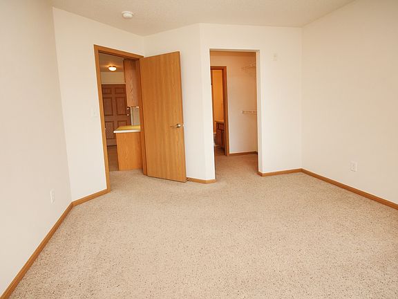 5th image of 4415 Calico Dr S APT 205