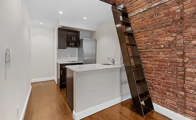 Rented by REAL New York | media 5