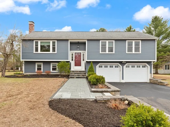 7 Marsh Dr, Medfield, MA 02052