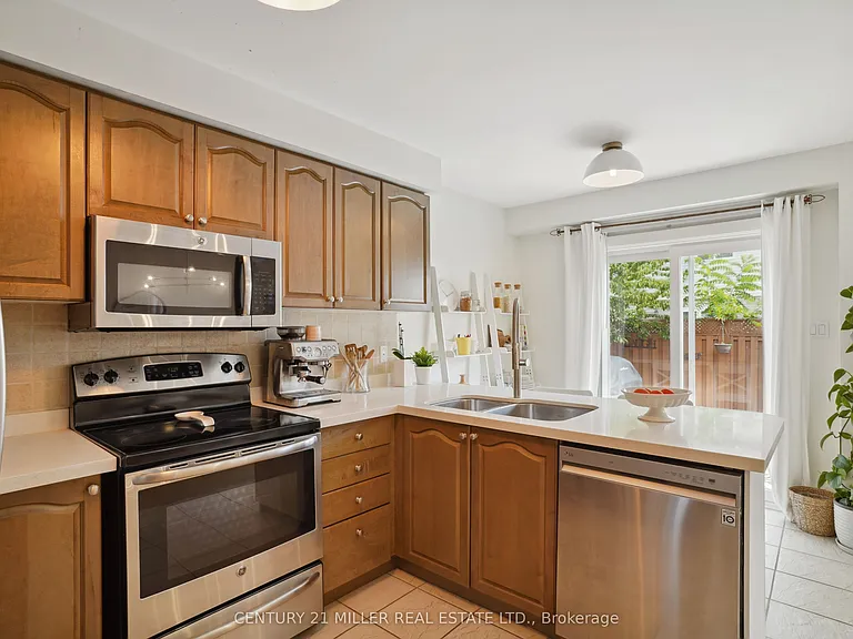 1383 Tobyn Dr — Photo 11