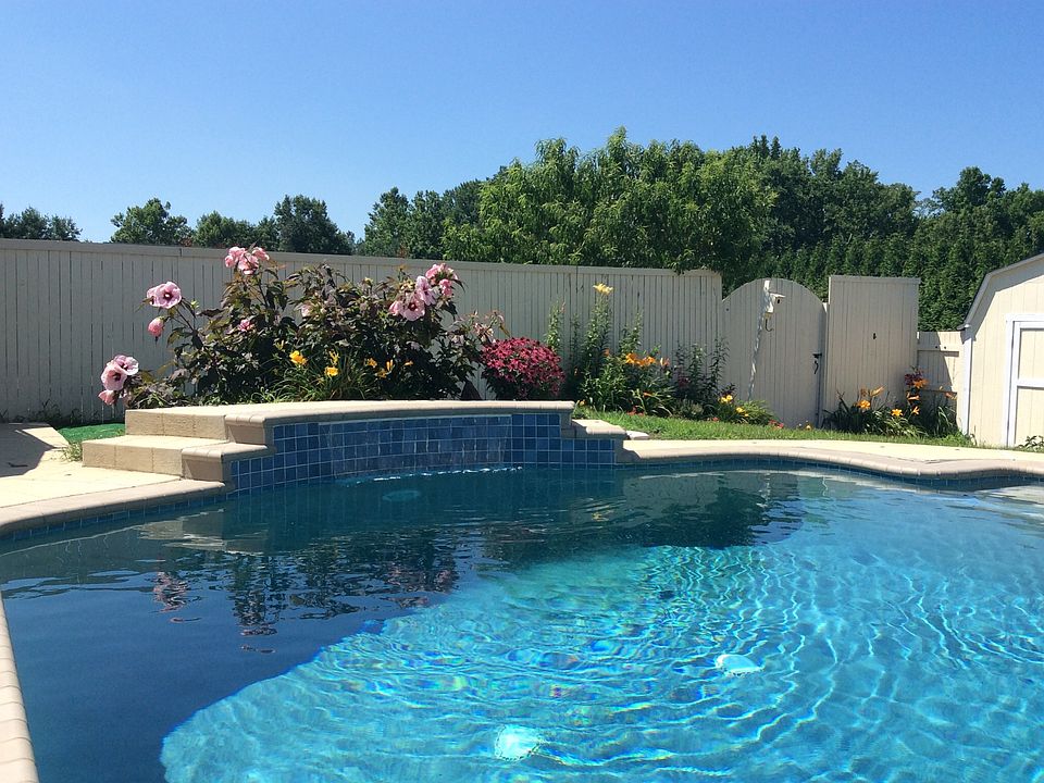 Pool with waterfall: 7/17/16