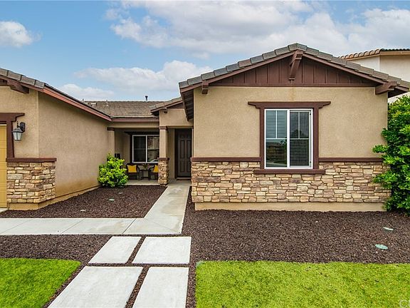 3rd image of 30883 Snowberry Ln