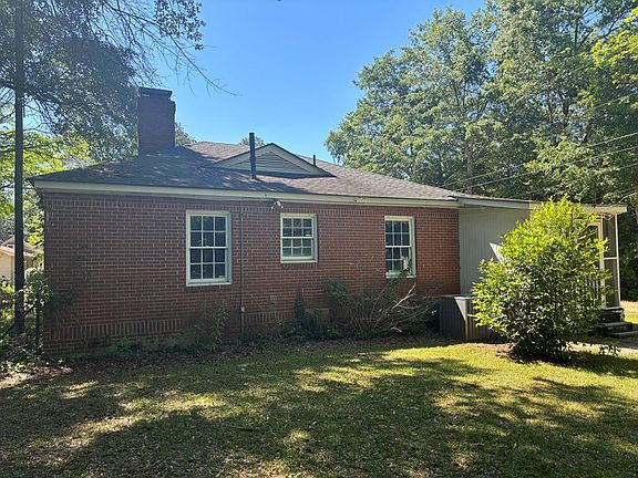 3rd image of 709 Fleming Rd