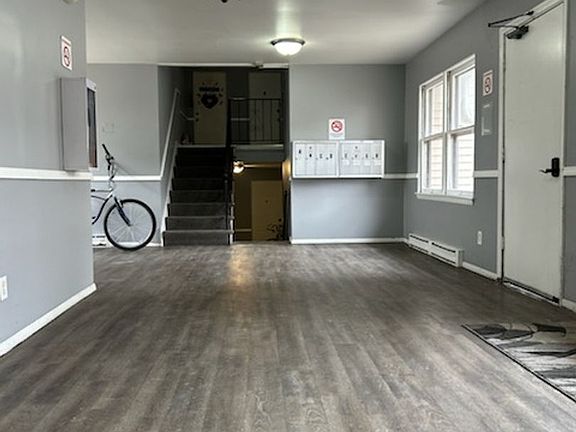 3rd image of 1880 Lilac Ln APT O
