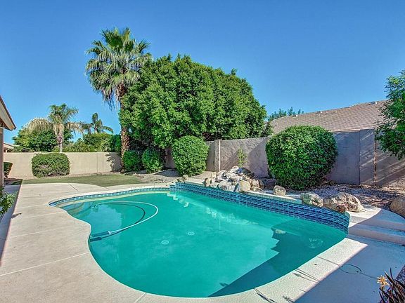 4th image of 5130 E Michelle Dr