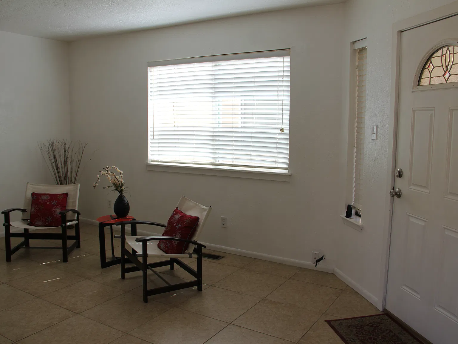 2 bed, 805 sqft, $1,350 — Photo 3