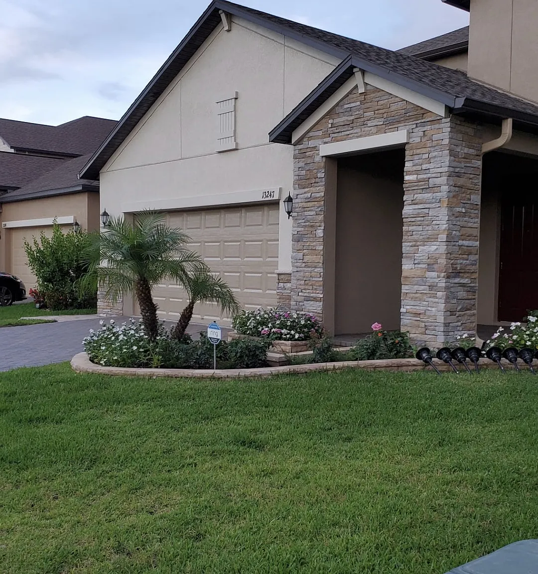 4 bed, 2559 sqft, $3,700 — Photo 2