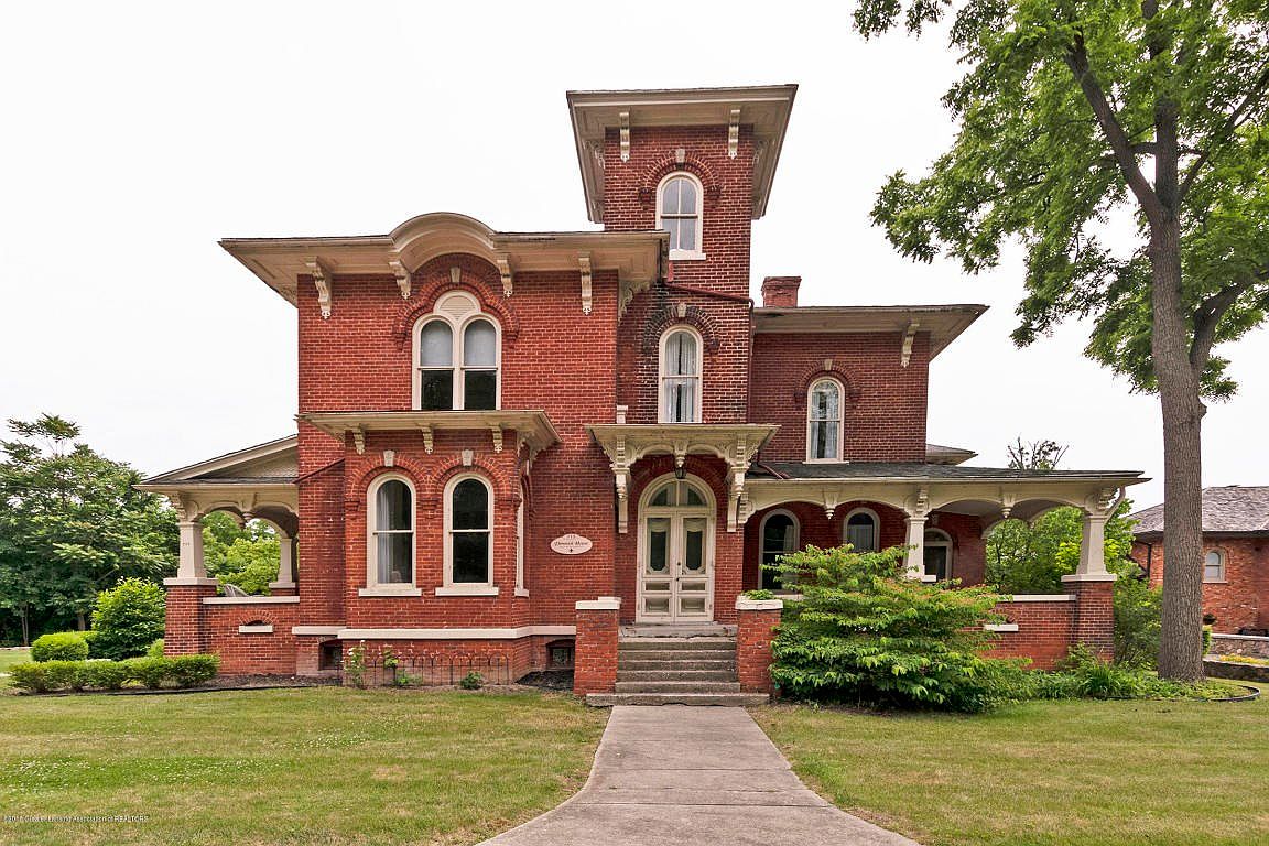 713 W Oliver St, Owosso, MI 48867 Zillow