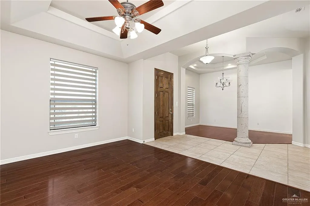 4 bed, 3.0 bath, 2498 sqft, $2,800 — Photo 2