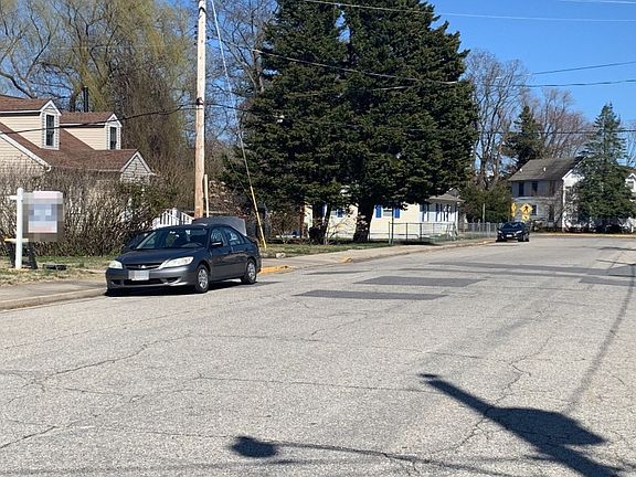5th image of 204 Belvedere Ave