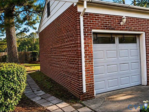 4th image of 301 Sea Breeze Ct