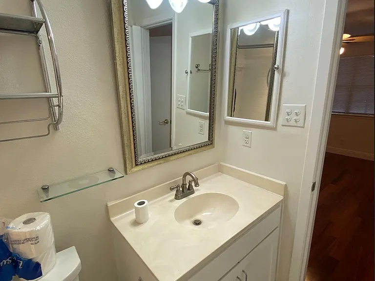 2906 West Ave #4 — Photo 9