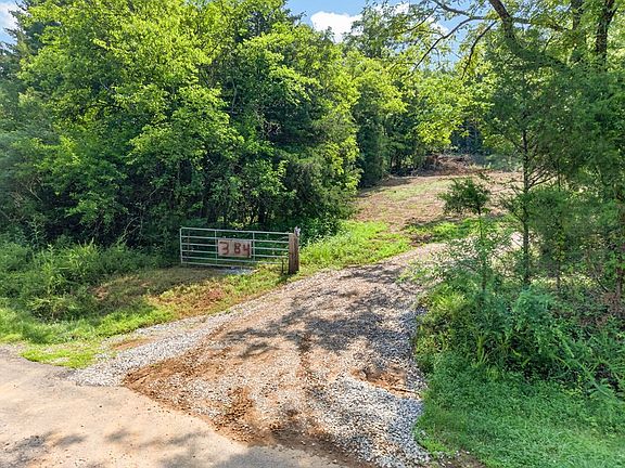 5th image of 384 Huff Hollow Rd