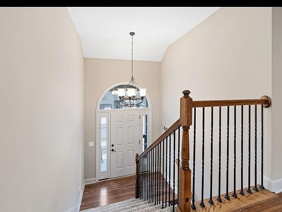 3rd image of 1265 Eagles View Dr