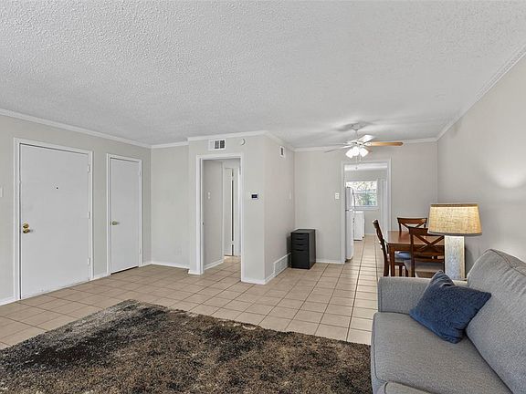 5th image of 11104 Valleydale Dr #D