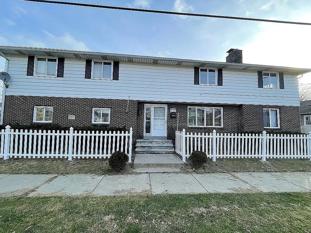1600 Jenkins St — Photo 1