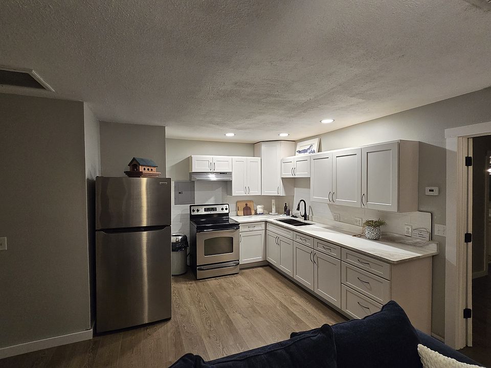 1st image of 6253 Audubon Dr #A