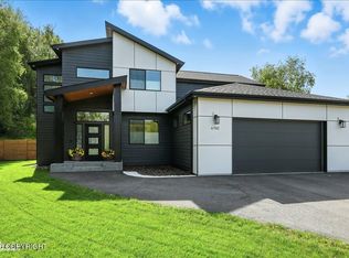6702 N Goodwin Cir, Palmer, AK 99645