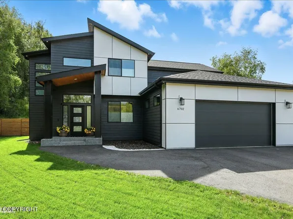 6702 N Goodwin Cir, Palmer, AK 99645