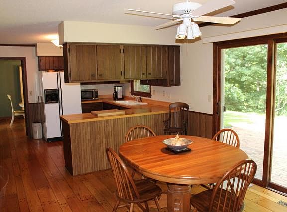 3rd image of 765 N Greenbrook Cir