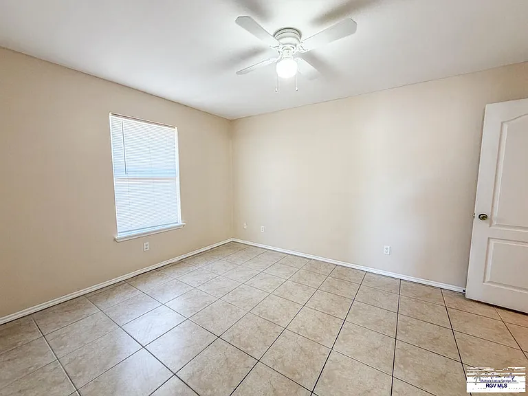 805 W Arroyo Park Ln #2 — Photo 9